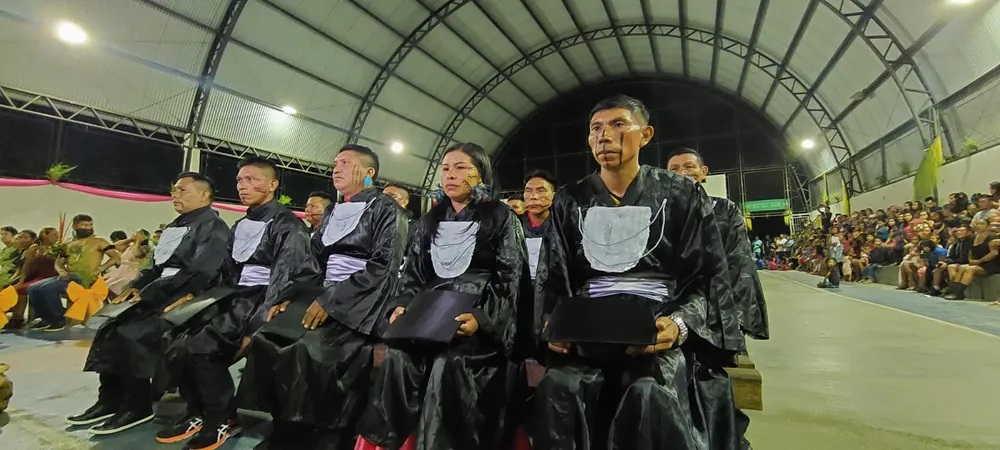 42 indígenas yanomami recebem diploma de graduação em Licenciatura Indígena.
